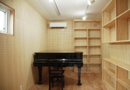 夢をかたちにした、ピアノ教室併設の住まい