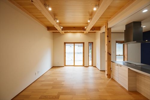 無垢材に癒される平屋。見学販売会