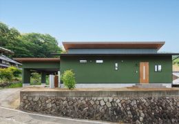 森に寄り添う、静けさのアトリエ